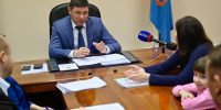 Евгений Первышов провёл личный прием граждан - Администрация области
