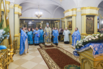 В праздник Сретения Господня митрополит Феодосий совершил Литургию в Спасо-Преображенском соборе 21