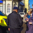 Росгвардейцы пришли на помощь жительнице Мичуринска, которой внезапно стало плохо на улице - OnlineTambov.Ru