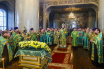 В канун Цветоносной недели митрополит Феодосий совершил всенощное бдение в Спасо-Преображенском соборе 17