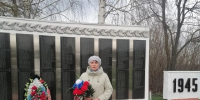 Возложение цветов к 19 апреля - Библиотеки Тамбовской области